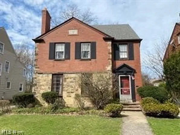 2380 Edgerton Rd, University Heights, OH 44118