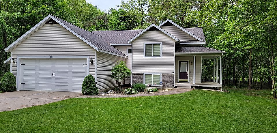 1st image of 2835 Fairway Dr