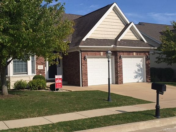 2nd image of 1004 Applewood Ln