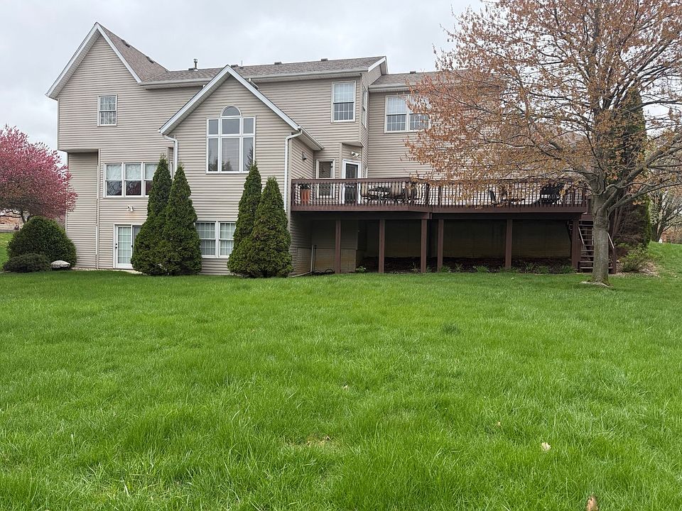 2nd image of 3209 Leafy Ln
