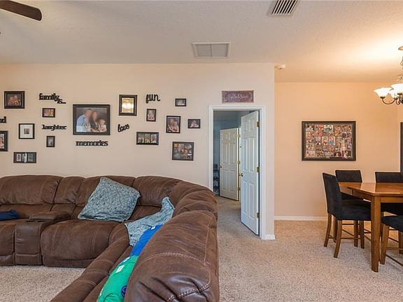 4th image of 35005 Meadow Reach Dr