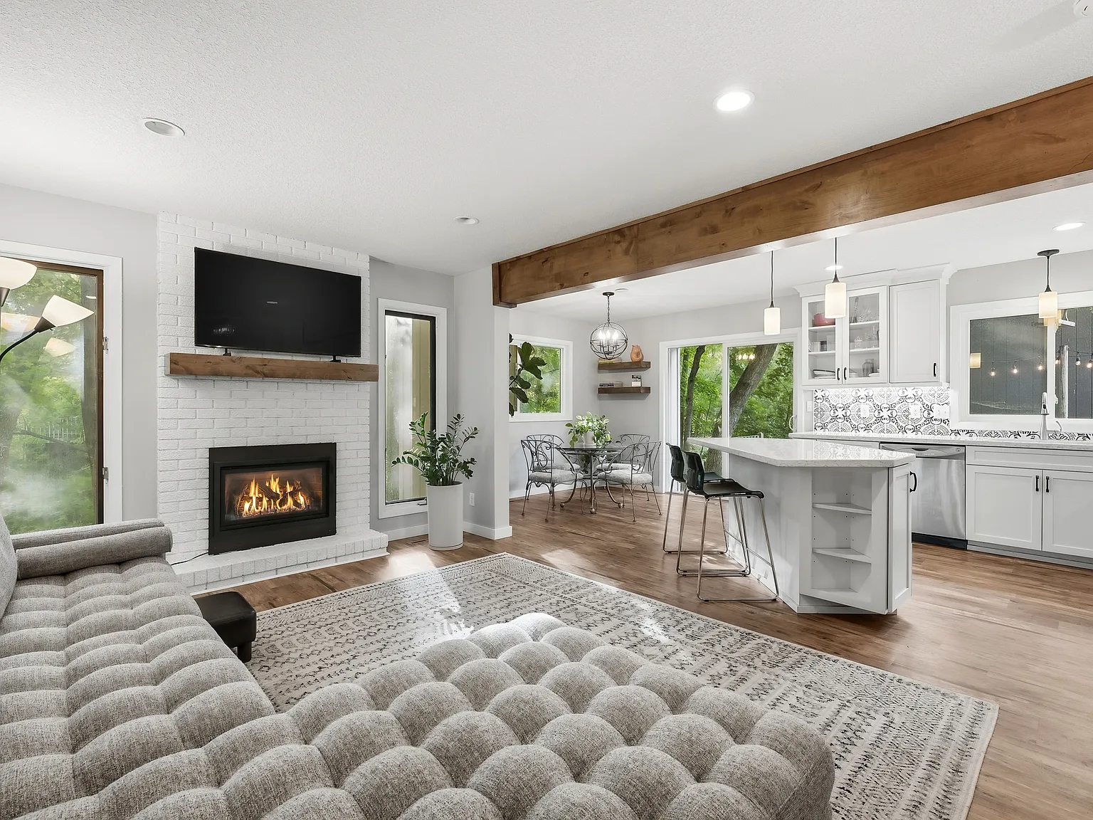 3 bed, 1710 sqft, $4,350 — Photo 4