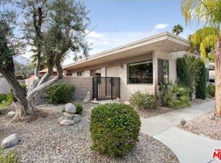 1982 E Chia Rd, Palm Springs, CA 92262