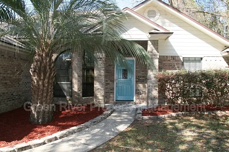 3 bed, 2.0 bath, 1773 sqft, $1,845 — Photo 2