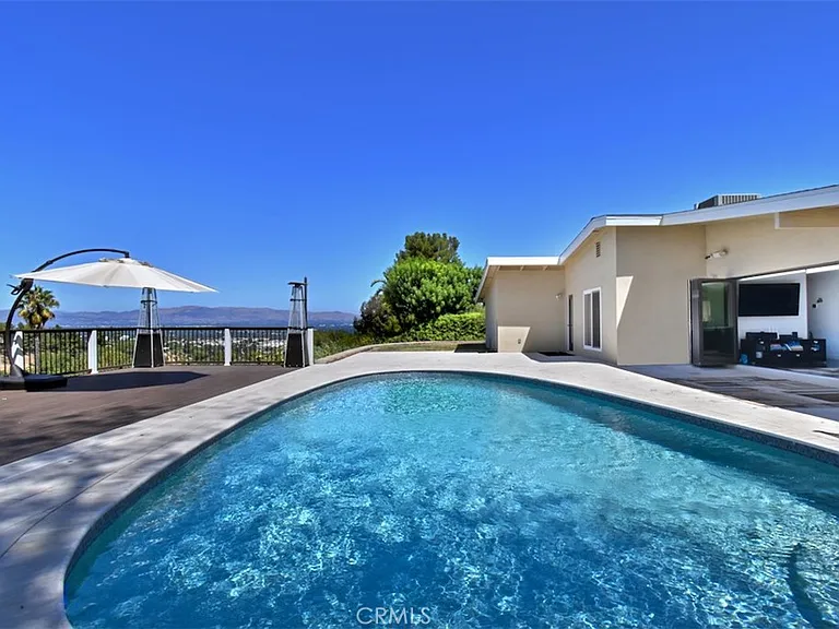 4347 Coronet Dr — Photo 37