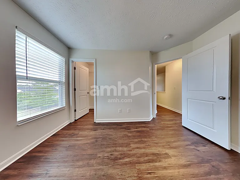 3260 Blue Springs Dr — Photo 15