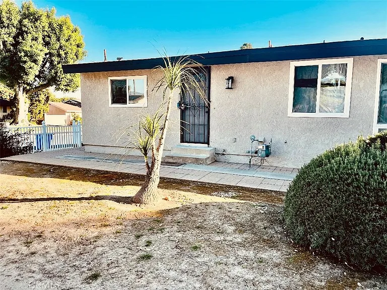 17402 W Mayall — Photo 1