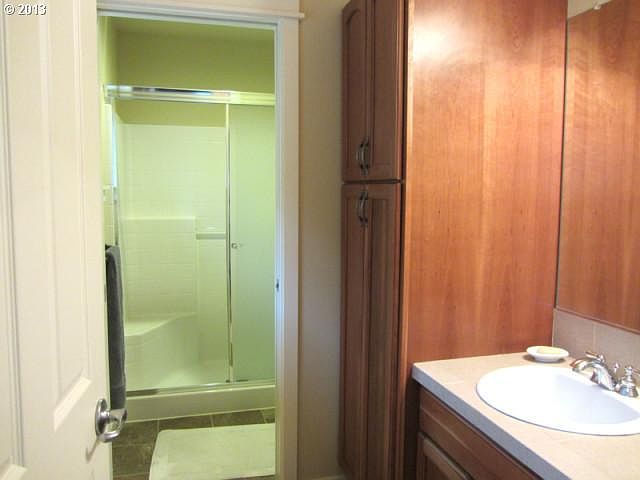 2nd image of 742 NE 72nd Ave