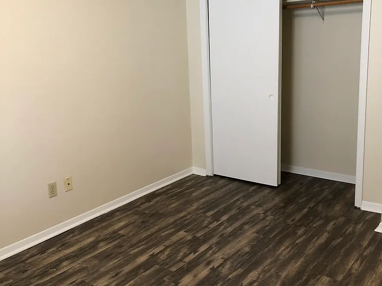 376 Catron St N #1 — Photo 9