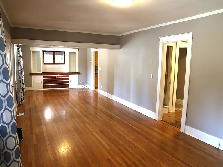 955 NW Van Buren Ave — Photo 11