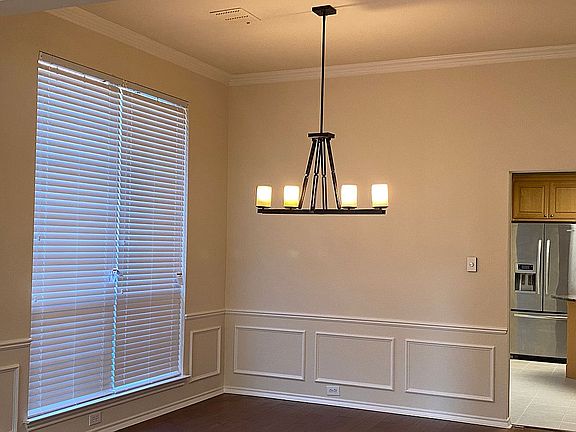 4th image of 309 Suncreek Dr