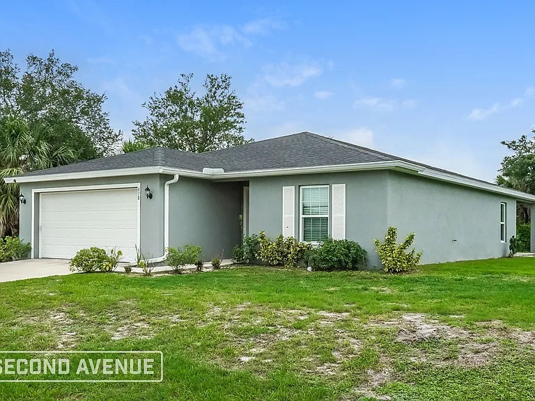 678 Rutland Cir — Photo 1