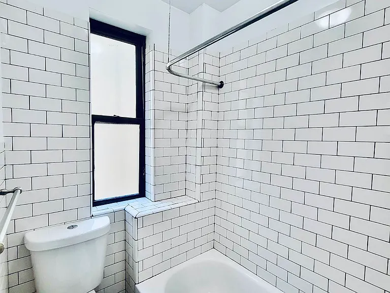321 E 108th St #5 — Photo 4