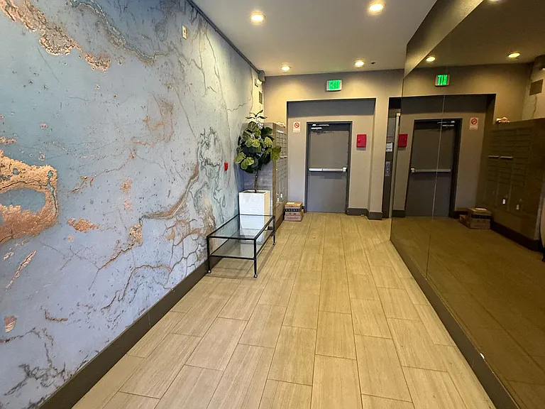 Cameron Apartments — Photo 7