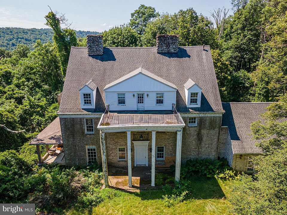 15046 Charmian Rd, Blue Ridge Summit, PA 17214 Zillow