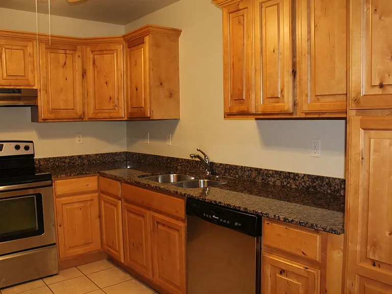 8410 Cottage Park Dr — Photo 6