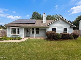 617 Country Ln, Holly Springs, NC 27540