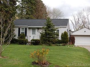 3760 Meinrad Dr, Waterford, MI