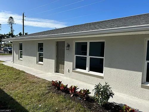 2987 Thomas St Photo 1