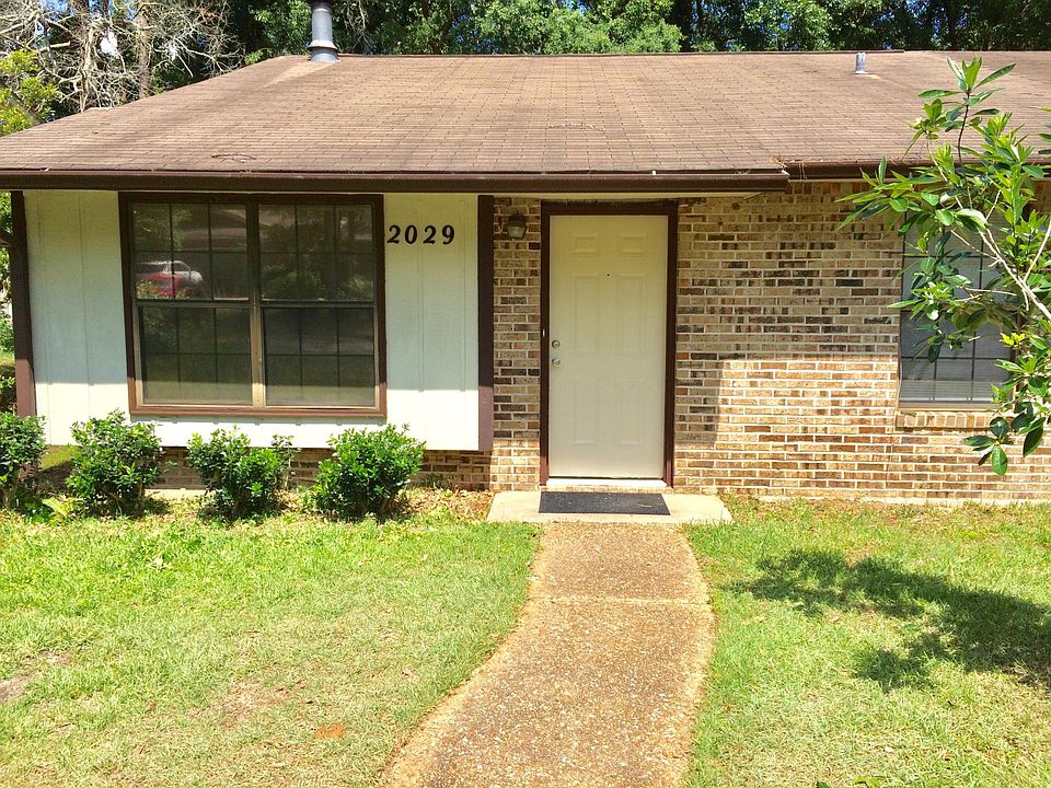 1st image of 2029 Sandcastle Dr