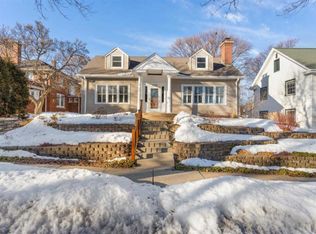 7328 W Lloyd St, Wauwatosa, WI 53213