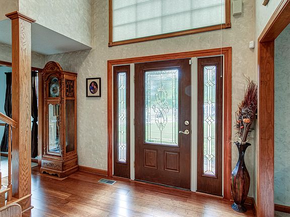 2nd image of 610 Beringer Dr