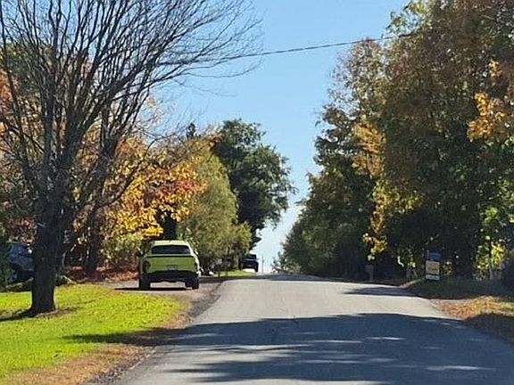 3rd image of 46151 Olney Rd