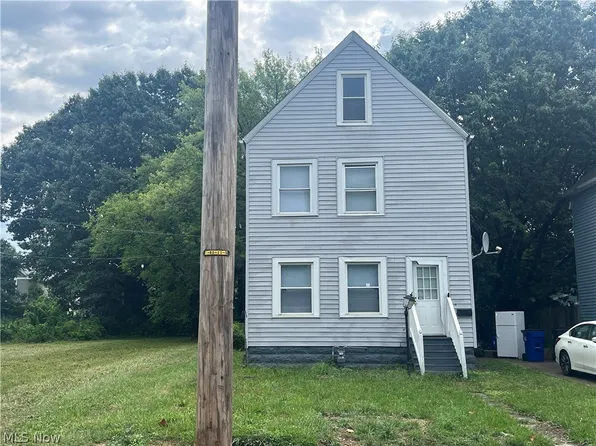 3579 E 72nd St, Cleveland, OH 44105