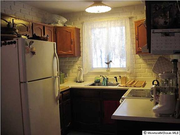 5th image of 21 Molly Pitcher Boulevard #C