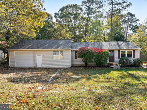 6740 Aralia Ave, Saint Leonard, MD 20685