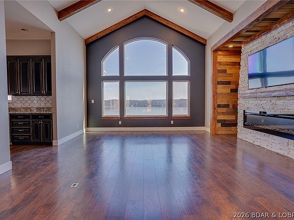 3rd image of 66 Valencia Dr