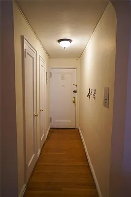 Rented by Century 21 Metropolitan | media 61