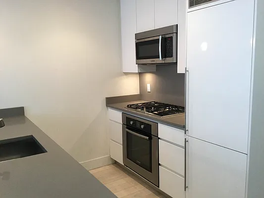 Rented by Keller Williams NYC | media 18