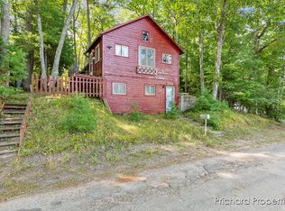 11670 Lake Shore Dr, Fife Lake, MI 49633