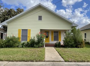 216 W Market St, Sinton, TX 78387