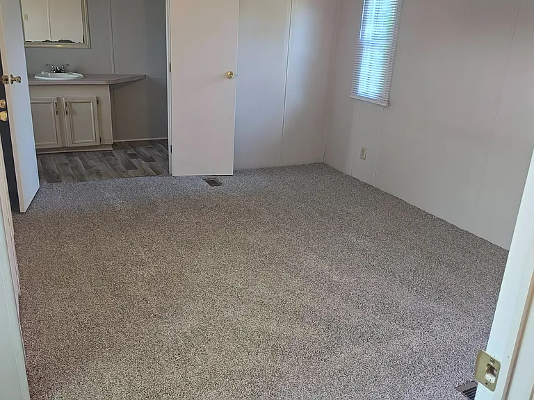 612 W Main St #16 — Photo 7