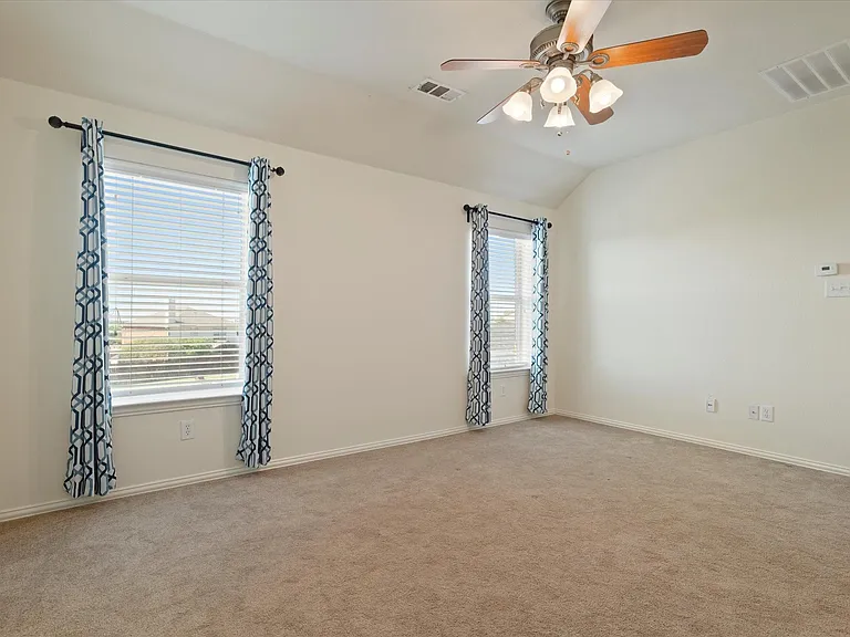 403 Connemara Trl — Photo 24