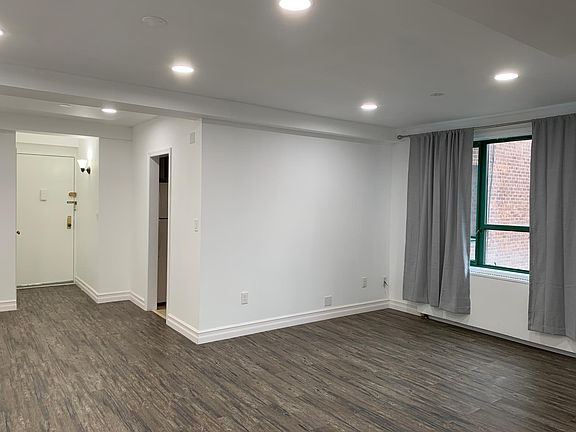 Living room 3