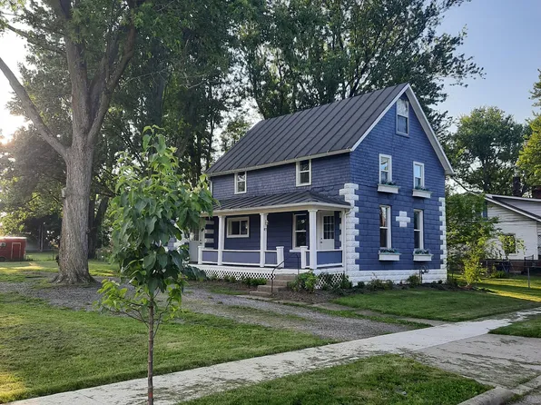 27 Warner St, Seville, OH 44273