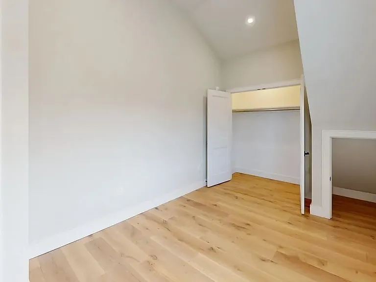 9 Everett St #6 — Photo 4