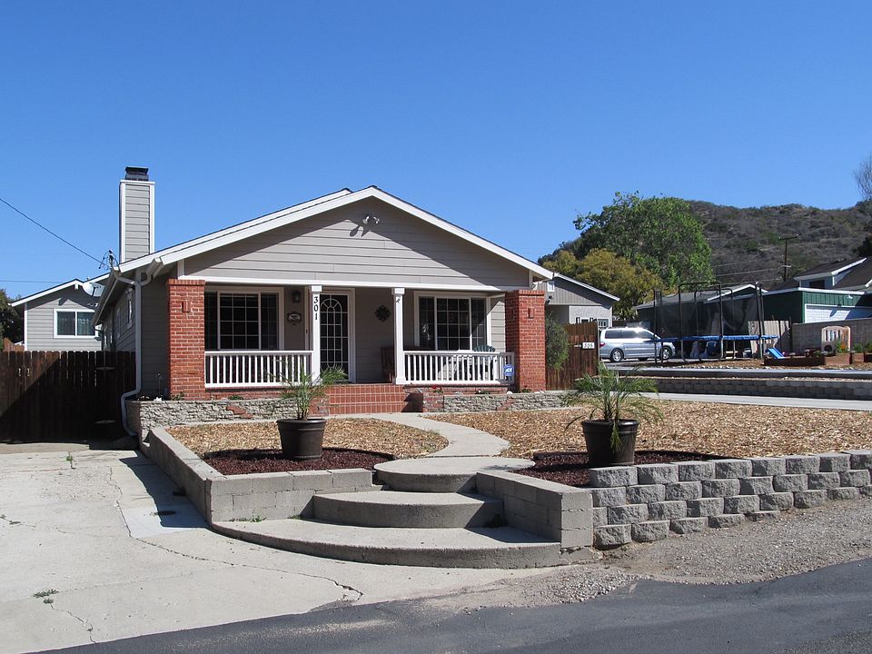301 Fraser Lane_Front house