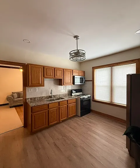 7601 S Langley Ave #1 — Photo 12