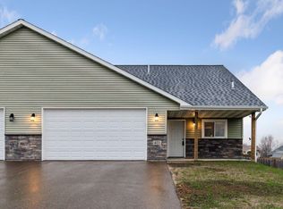 411 E Cheyenne St, Roberts, WI 54023