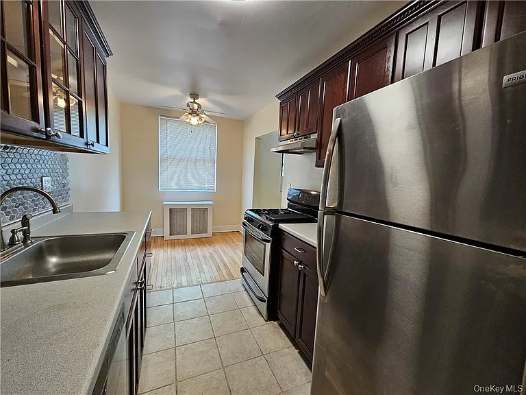 7 Greenridge Ave #C7 — Photo 4