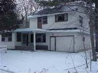 W10657 Washington St, Poynette, WI 53955