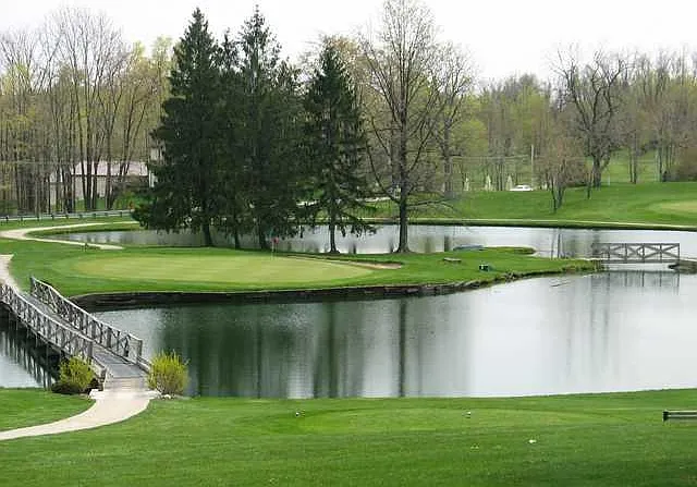 Twin Lakes Golf Course