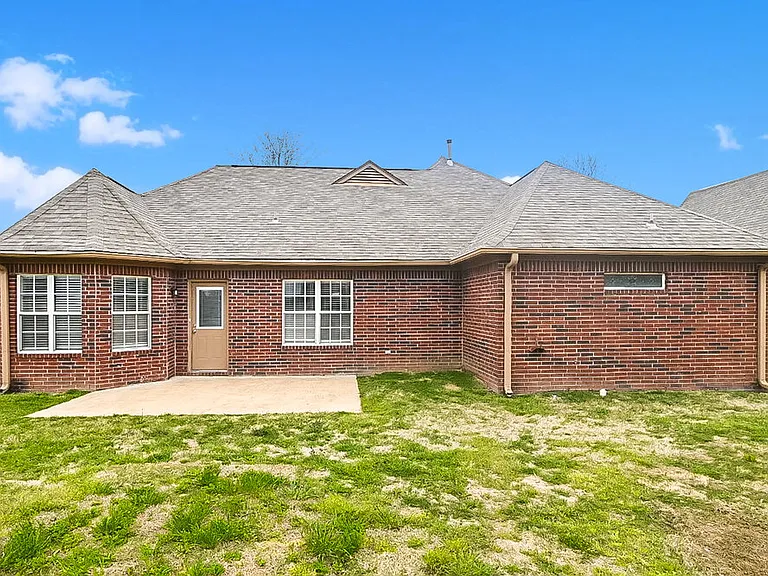 2785 Pinnacle Dr — Photo 16