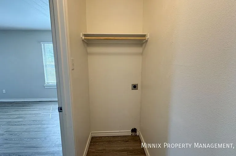 4319 E 61st St — Photo 16