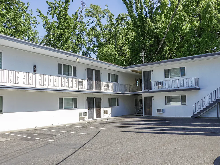 Carlson Drive Apartments — Photo 16