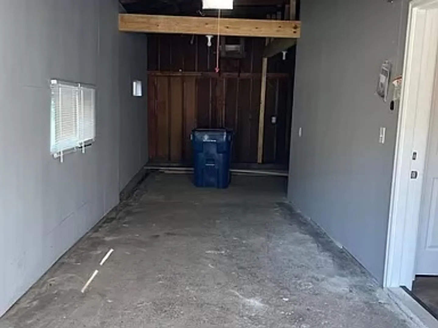 Coming Soon! Beautifully Renovated Single-Family Home. — Photo 3
